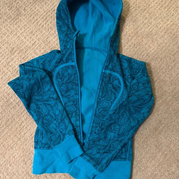 Lululemon scuba hoody size 2 - Picture 2 of 3